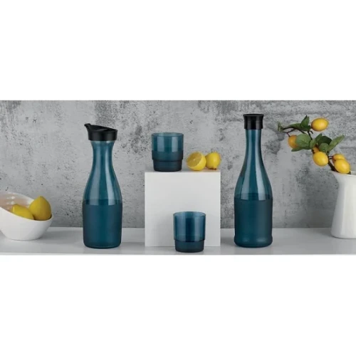 Стъклена бутилка за зехтин с тапа синя