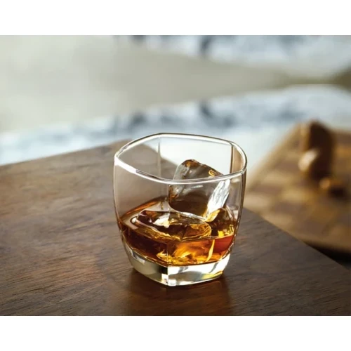 Стъклена чаша за алкохол / аператив